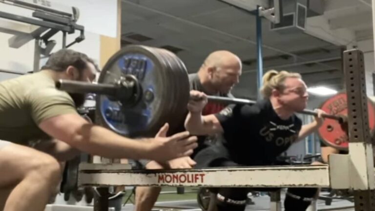 Powerlifter Kristy Hawkins (75KG) Squats 600 Pounds for Unofficial World Record