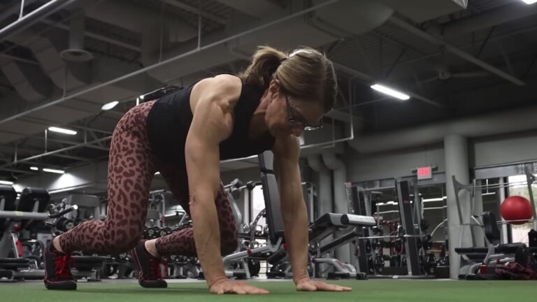 How to Do the Bear Plank for Stronger Abs and Total-Body Stability