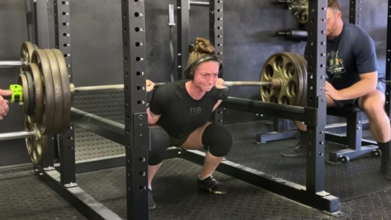 Powerlifter Natalie Richards (57 KG) Squats 179.1 Kilograms (395 Pounds) in Training